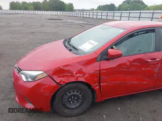 2015 Toyota Corolla L z VIN 2T1BURHE6FC315644, wystawiony jako IAAI lot #42203626 z przebiegiem 140 378 mil mil oraz . Historia ofert i sprzedaży dostępna na DreamBid. Obrazek 6.