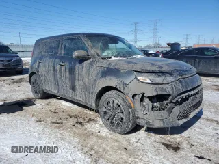 2020 Kia Soul LX with VIN KNDJ23AU3L7727727, listed as a Copart auction lot 45883535 with 35,082 mi miles and Salvage Title. Bid and sale history available at carsss.com. Image 4.