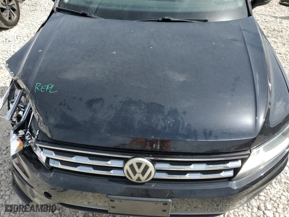 2018 Volkswagen Tiguan SEL with VIN 3VV3B7AX1JM055147, listed as a Copart auction lot 48154705 with 105,097 mi miles and Salvage Title. Bid and sale history available at carsss.com. Image 12.