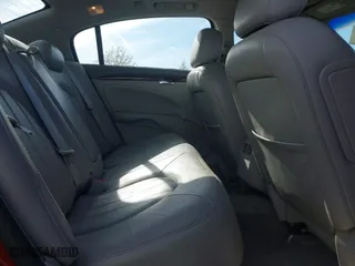 2007 Buick Lucerne V8 CXL with VIN 1G4HR57Y47U132226, listed as a IAAI auction lot 42046988 with 165,591 mi miles. Bid and sale history available at carsss.com. Image 8.