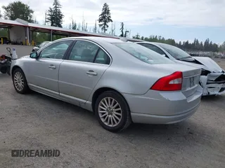 2008 Volvo S80 3.2L with VIN YV1AS982081078979, listed as a IAAI auction lot 42136831 with 196,871 mi miles. Bid and sale history available at carsss.com. Image 3.