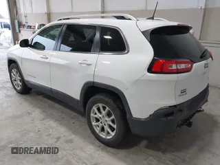 2016 Jeep Cherokee Latitude with VIN 1C4PJMCS5GW341286, listed as a IAAI auction lot 40723940 with 113,040 mi miles and . Bid and sale history available at DreamBid. Image 3.