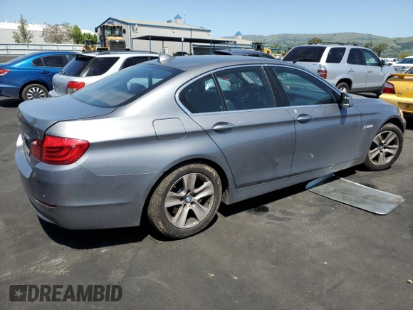 2012 BMW 5 Series 528i with VIN WBAXG5C59CDY29920, listed as a Copart auction lot 52589705 with 135,089 mi miles and Salvage Title. Bid and sale history available at carsss.com. Image 3.
