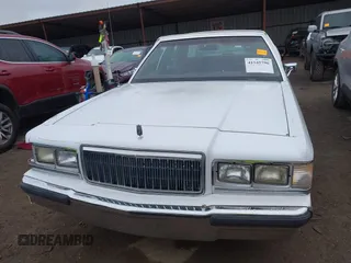 1991 Mercury Grand Marquis z VIN 2MECM75F2MX678620, wystawiony jako IAAI lot #41545796 z przebiegiem 52 567 mil mil oraz . Historia ofert i sprzedaży dostępna na DreamBid. Obrazek 12.