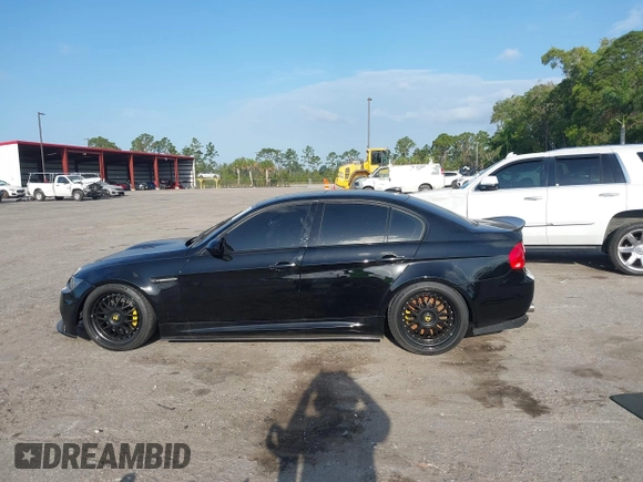 2011 BMW M3 z VIN WBSPM9C5XBE203183, wystawiony jako IAAI lot #42133371 z przebiegiem 94 063 mil mil oraz . Historia ofert i sprzedaży dostępna na DreamBid. Obrazek 15.