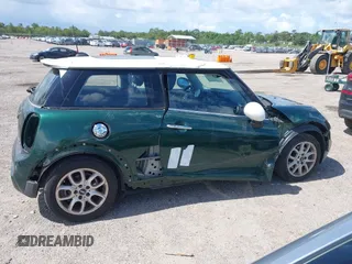 2015 MINI Hardtop S z VIN WMWXP7C50F2A38545, wystawiony jako IAAI lot #42253944 z przebiegiem 74 395 mil mil oraz . Historia ofert i sprzedaży dostępna na DreamBid. Obrazek 13.
