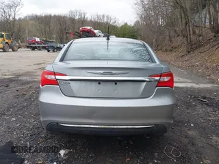 2014 Chrysler 200 Touring with VIN 1C3CCBBB1EN165049, listed as a IAAI auction lot 42005572 with 117,673 mi miles and . Bid and sale history available at carsss.com. Image 17.