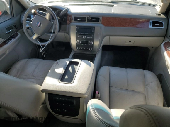 2007 GMC Yukon XL SLT with VIN 1GKFC16J77J256006, listed as a Copart auction lot 88072205 with 254,734 mi miles and Salvage Title. Bid and sale history available at carsss.com. Image 8.