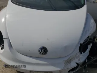 2009 Volkswagen Beetle S with VIN 3VWRF31Y59M403006, listed as a Copart auction lot 49675315 with Not provided miles and Non repairable. Bid and sale history available at DreamBid. Image 12.