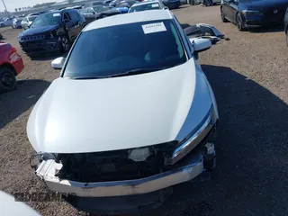 2018 Honda Clarity Plug-In Hybrid Touring with VIN JHMZC5F31JC021404, listed as a IAAI auction lot 41861106 with 189,254 mi miles. Bid and sale history available at carsss.com. Image 13.