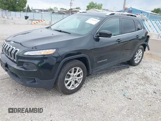 2016 Jeep Cherokee Latitude z VIN 1C4PJMCS9GW225346, wystawiony jako IAAI lot #42362322 z przebiegiem 122 816 mil mil oraz . Historia ofert i sprzedaży dostępna na DreamBid. Obrazek 22.