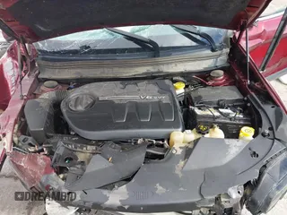 2019 Jeep Cherokee Latitude Plus with VIN 1C4PJMLX8KD330606, listed as a IAAI auction lot 41733246 with 94,408 mi miles. Bid and sale history available at carsss.com. Image 10.