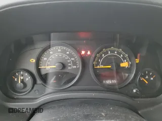 2015 Jeep Patriot Altitude with VIN 1C4NJPBA1FD400328, listed as a Copart auction lot 45760555 with 112,577 mi miles and Clean title. Bid and sale history available at DreamBid. Image 9.