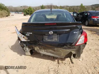 2018 Nissan Versa SV z VIN 3N1CN7AP3JL814489, wystawiony jako Copart lot #49841815 z przebiegiem 180 124 mil mil oraz Szkoda całkowita • Salvage title. Historia ofert i sprzedaży dostępna na DreamBid. Obrazek 6.