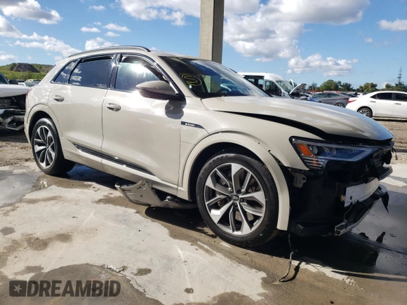 2021 Audi e-tron Premium Plus with VIN WA1LAAGE9MB004943, listed as a Copart auction lot 39321443 with 16,050 mi miles. Bid and sale history available at carsss.com. Image 4.