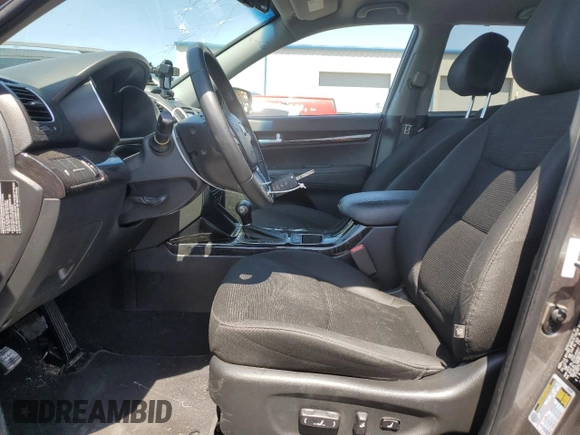 2014 Kia Sorento LX with VIN 5XYKT4A78EG490630, listed as a Copart auction lot 52450005 with 154,116 mi miles and Salvage Title. Bid and sale history available at carsss.com. Image 7.