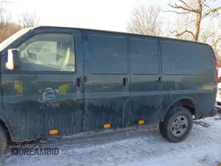 2004 GMC Savana Cargo Van with VIN 1GTFG15X741153301, listed as a IAAI auction lot 41296361 with 147,759 mi miles. Bid and sale history available at carsss.com. Image 14.