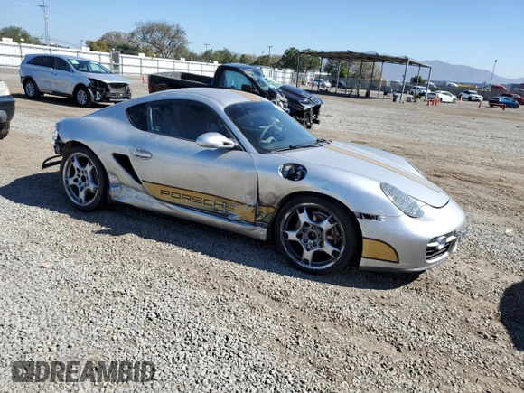 2007 Porsche 718 Cayman z VIN WP0AA29817U760642, wystawiony jako Copart lot #43905015 z przebiegiem Nie podano mil oraz Szkoda całkowita • Salvage title. Historia ofert i sprzedaży dostępna na DreamBid. Obrazek 4.