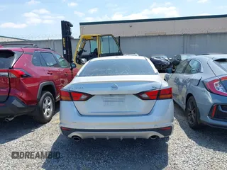 2019 Nissan Altima SL with VIN 1N4BL4EV3KC230490, listed as a IAAI auction lot 41786522 with 113,320 mi miles and . Bid and sale history available at DreamBid. Image 15.