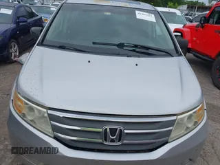 2011 Honda Odyssey Touring with VIN 5FNRL5H93BB071518, listed as a IAAI auction lot 42402421 with 227,647 mi miles and . Bid and sale history available at DreamBid. Image 12.