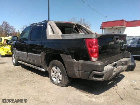 2003 Chevrolet Avalanche with VIN 3GNEK13T53G288116, listed as a IAAI auction lot 36131893 with 186,673 mi miles. Bid and sale history available at carsss.com. Image 3.