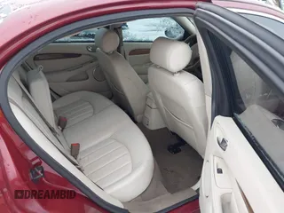 2003 Jaguar X-Type 2.5L Manual z VIN SAJEA51D63XC89273, wystawiony jako IAAI lot #41298544 z przebiegiem 124 400 mil mil oraz . Historia ofert i sprzedaży dostępna na DreamBid. Obrazek 8.