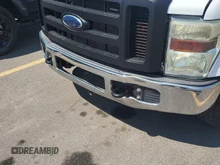 2008 Ford F-250 XL z VIN 1FTSW20538EE05153, wystawiony jako IAAI lot #42554757 z przebiegiem 162 318 mil mil oraz . Historia ofert i sprzedaży dostępna na DreamBid. Obrazek 48.