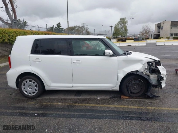 2015 Scion xB with VIN JTLZE4FE5FJ081202, listed as a IAAI auction lot 41803183 with NaN miles. Bid and sale history available at carsss.com. Image 13.