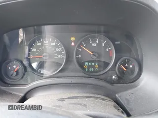 2009 Jeep Patriot Sport z VIN 1J4FT28A99D194991, wystawiony jako IAAI lot #42240537 z przebiegiem 213 517 mil mil oraz . Historia ofert i sprzedaży dostępna na DreamBid. Obrazek 7.
