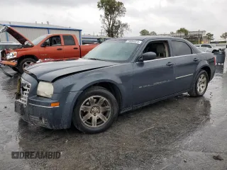 2007 Chrysler 300 Signature with VIN 2C3KA53G27H799155, listed as a Copart auction lot 55533254 with 223,653 mi miles and Salvage Title. Bid and sale history available at carsss.com. Image 1.