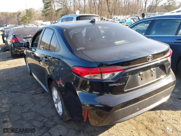 2021 Toyota Corolla LE with VIN JTDVPMAE2MJ123219, listed as a IAAI auction lot 41757158 with 41,695 mi miles. Bid and sale history available at carsss.com. Image 3.