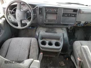 2007 Chevrolet Express Cargo z VIN 1GCGG29VX71148147, wystawiony jako Copart lot #42724565 z przebiegiem 153 112 mil mil oraz Tytuł czysty. Historia ofert i sprzedaży dostępna na DreamBid. Obrazek 8.