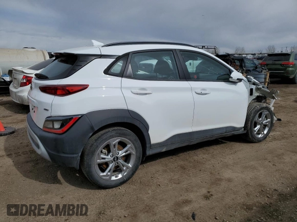 2022 Hyundai Kona SE with VIN KM8K2CAB2NU863916, listed as a Copart auction lot 52426295 with 33,708 mi miles and Salvage Title. Bid and sale history available at carsss.com. Image 3.