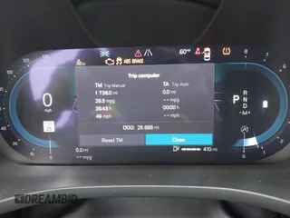 2024 Volvo XC60 Plus Dark Theme z VIN YV4L12RL5R1885058, wystawiony jako IAAI lot #42167034 z przebiegiem 25 886 mil mil oraz . Historia ofert i sprzedaży dostępna na DreamBid. Obrazek 7.