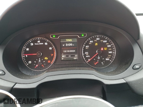 2015 Audi Q3 Premium Plus with VIN WA1BFCFSXFR008042, listed as a Copart auction lot 84424814 with 98,811 mi miles and Clean title. Bid and sale history available at DreamBid. Image 9.