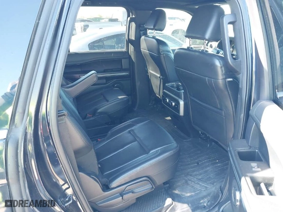 2021 Ford Expedition Max XLT with VIN 1FMJK1HT1MEA86426, listed as a IAAI auction lot 41846831 with NaN miles. Bid and sale history available at carsss.com. Image 8.