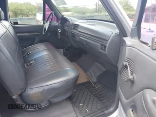 1993 Ford F-250 с VIN 1FTHX25G4PKA01246, выставлен на аукционе IAAI как лот 42497407 с пробегом 296 039 миль миль и . История ставок и продаж доступна на DreamBid. Изображение 5.