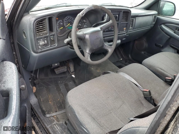 2000 Chevrolet Silverado 1500 with VIN 1GCEC14V0YE395868, listed as a Copart auction lot 46580585 with 208,942 mi miles and Clean Title. Bid and sale history available at carsss.com. Image 8.