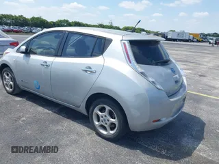 2011 Nissan LEAF SL-e with VIN JN1AZ0CP5BT006027, listed as a IAAI auction lot 42087275 with 91,258 mi miles and . Bid and sale history available at DreamBid. Image 3.