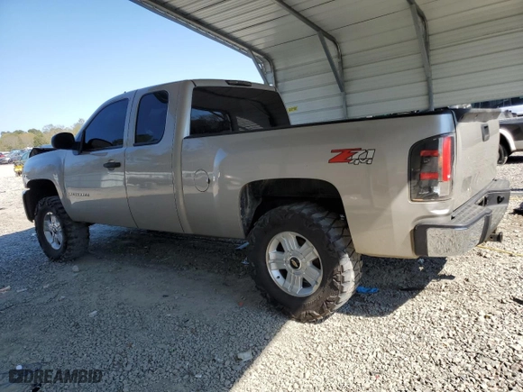 2009 Chevrolet Silverado 1500 LT with VIN 1GCEK29009Z193192, listed as a Copart auction lot 50936315 with 281,863 mi miles and Salvage Title. Bid and sale history available at carsss.com. Image 2.