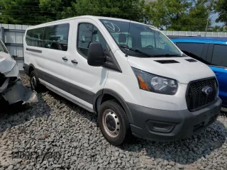 2023 Ford Transit Passenger XL with VIN 1FBAX2Y85PKB44264, listed as a Copart auction lot 52233154 with 2,537 mi miles and Salvage Title. Bid and sale history available at carsss.com. Image 4.
