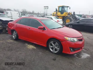 2014 Toyota Camry L with VIN 4T1BF1FK8EU842134, listed as a IAAI auction lot 41500515 with 147,156 mi miles. Bid and sale history available at carsss.com. Image 1.