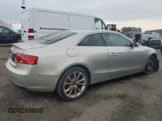 2013 Audi A5 Premium Plus z VIN WAULFAFR2DA049642, wystawiony jako Copart lot #47431375 z przebiegiem 142 413 mil mil oraz Czysty tytuł • Clean title. Historia ofert i sprzedaży dostępna na DreamBid. Obrazek 3.