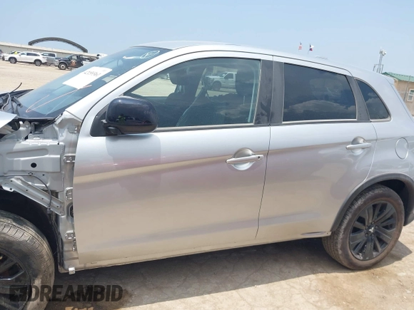 2024 Mitsubishi Outlander S z VIN JA4ARUAU6RU017646, wystawiony jako IAAI lot #42155361 z przebiegiem 1 044 mil mil oraz . Historia ofert i sprzedaży dostępna na DreamBid. Obrazek 15.