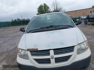 2005 Dodge Caravan SE with VIN 1D4GP24R85B124336, listed as a IAAI auction lot 41917022 with 282,068 mi miles. Bid and sale history available at carsss.com. Image 6.