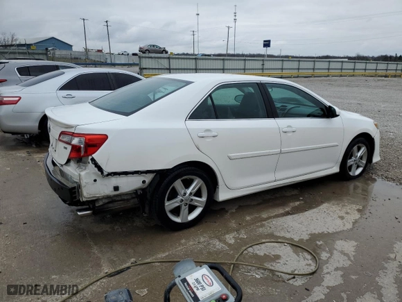 2013 Toyota Camry L with VIN 4T1BF1FK4DU725438, listed as a Copart auction lot 49068525 with 175,227 mi miles and Salvage Title. Bid and sale history available at carsss.com. Image 3.