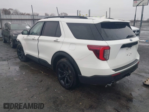 2024 Ford Explorer ST-Line with VIN 1FMSK7KH2RGA72381, listed as a IAAI auction lot 41409696 with 1,510 mi miles. Bid and sale history available at carsss.com. Image 3.