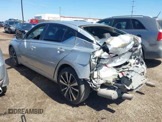 2022 Nissan Altima SR z VIN 1N4BL4CV4NN419547, wystawiony jako IAAI lot #41651392 z przebiegiem 44 429 mil mil oraz . Historia ofert i sprzedaży dostępna na DreamBid. Obrazek 3.