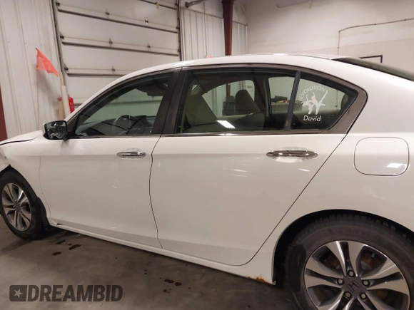 2013 Honda Accord LX z VIN 1HGCR2F35DA055447, wystawiony jako IAAI lot #41983917 z przebiegiem 131 858 mil mil oraz . Historia ofert i sprzedaży dostępna na DreamBid. Obrazek 15.