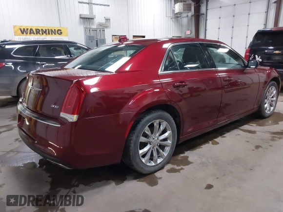 2015 Chrysler 300 Limited with VIN 2C3CCARGXFH892146, listed as a IAAI auction lot 41675840 with 60,527 mi miles. Bid and sale history available at carsss.com. Image 4.